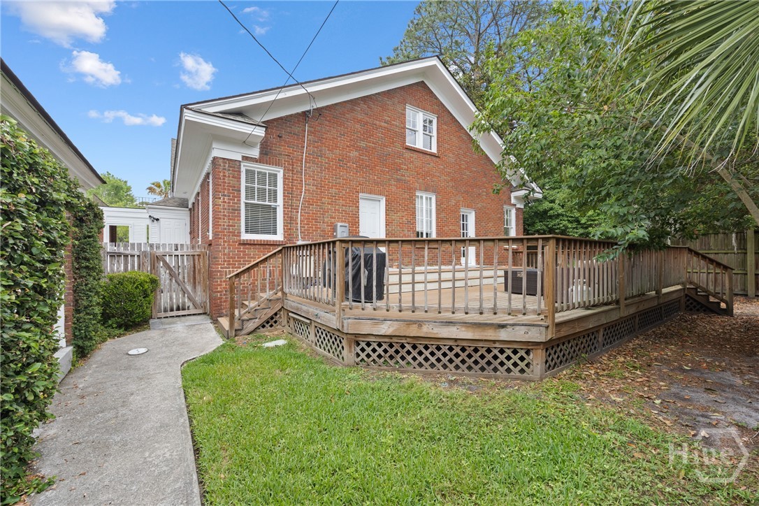 535 E 44th Street