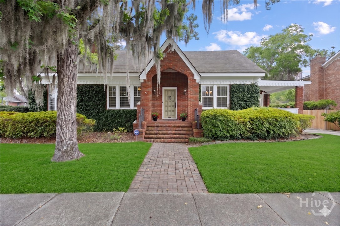 535 E 44th Street