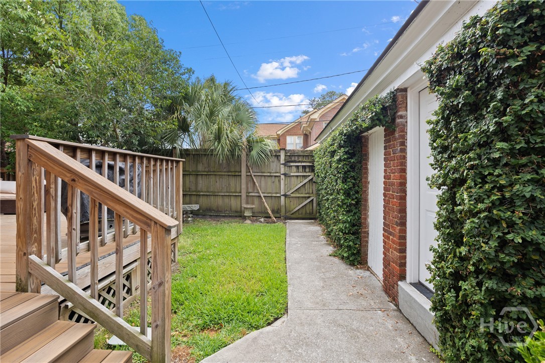 535 E 44th Street