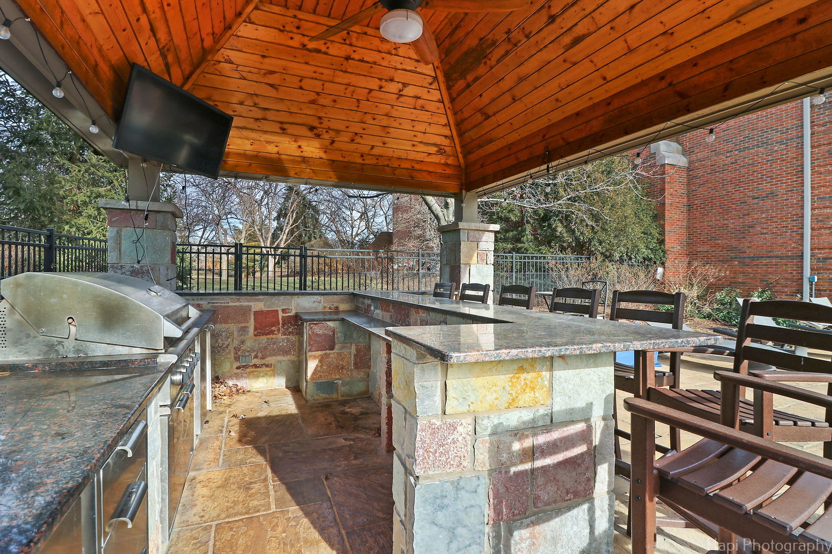 4 Wind Ridge Road