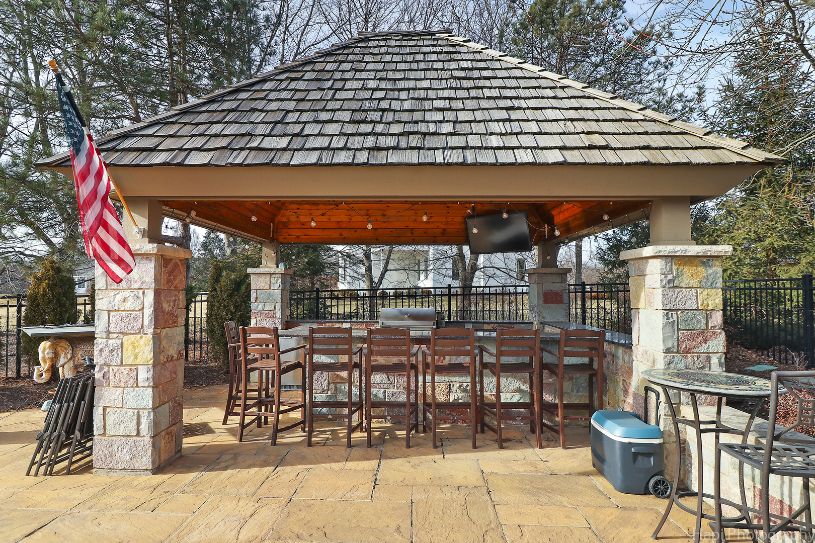 4 Wind Ridge Road