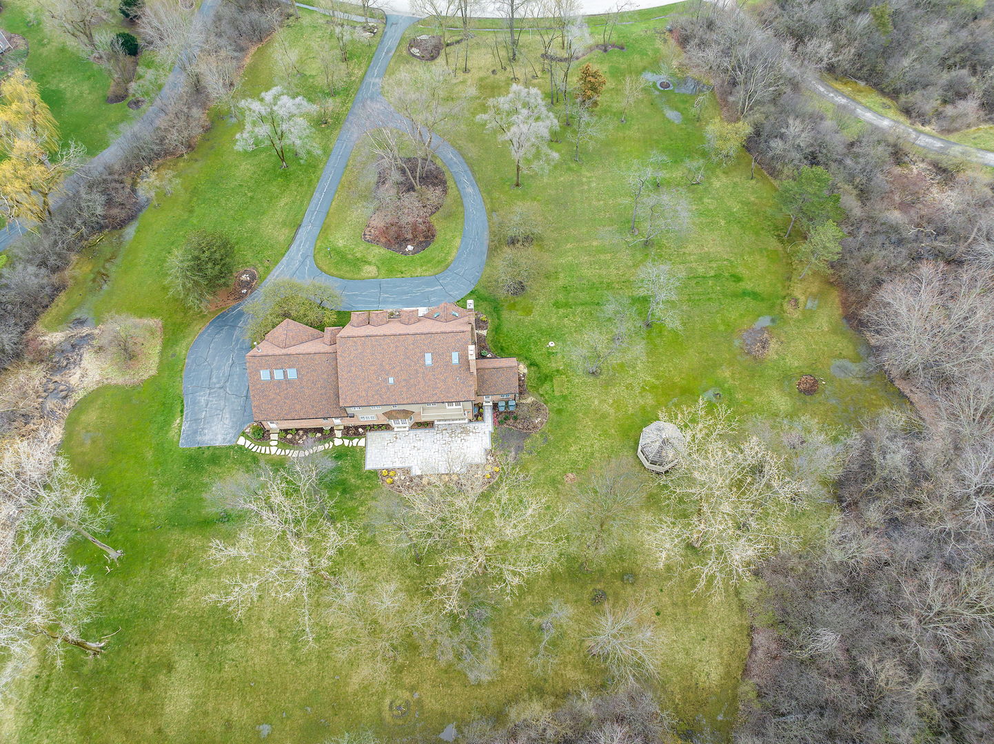 15 Creekside Lane