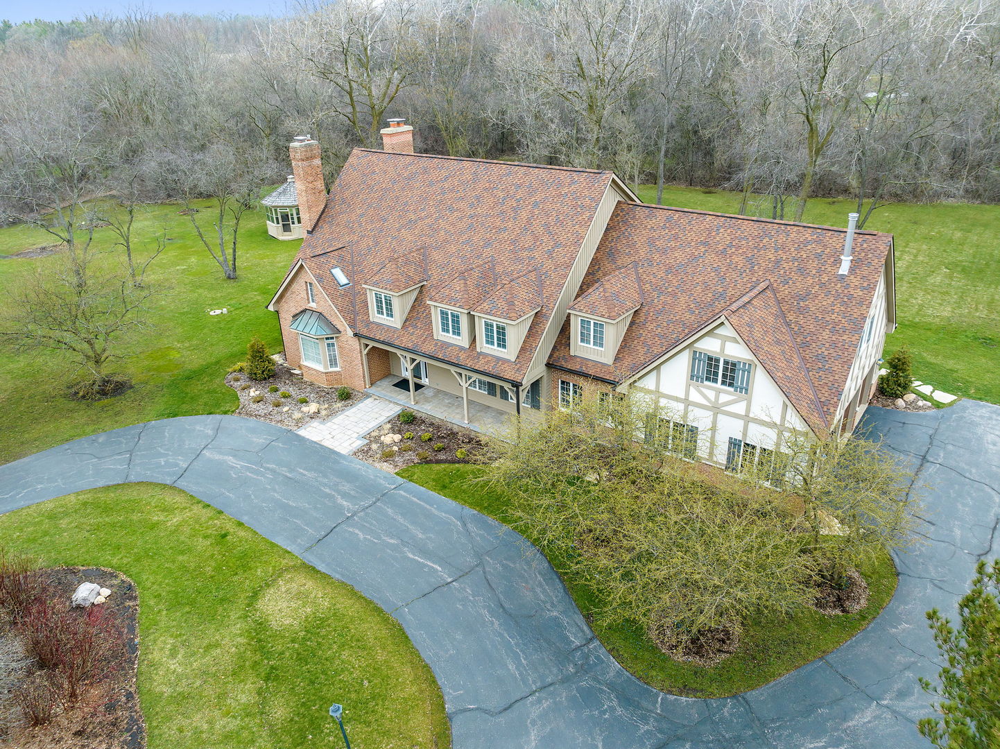 15 Creekside Lane