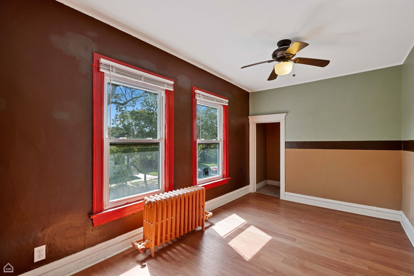 4042 N Kenneth Avenue