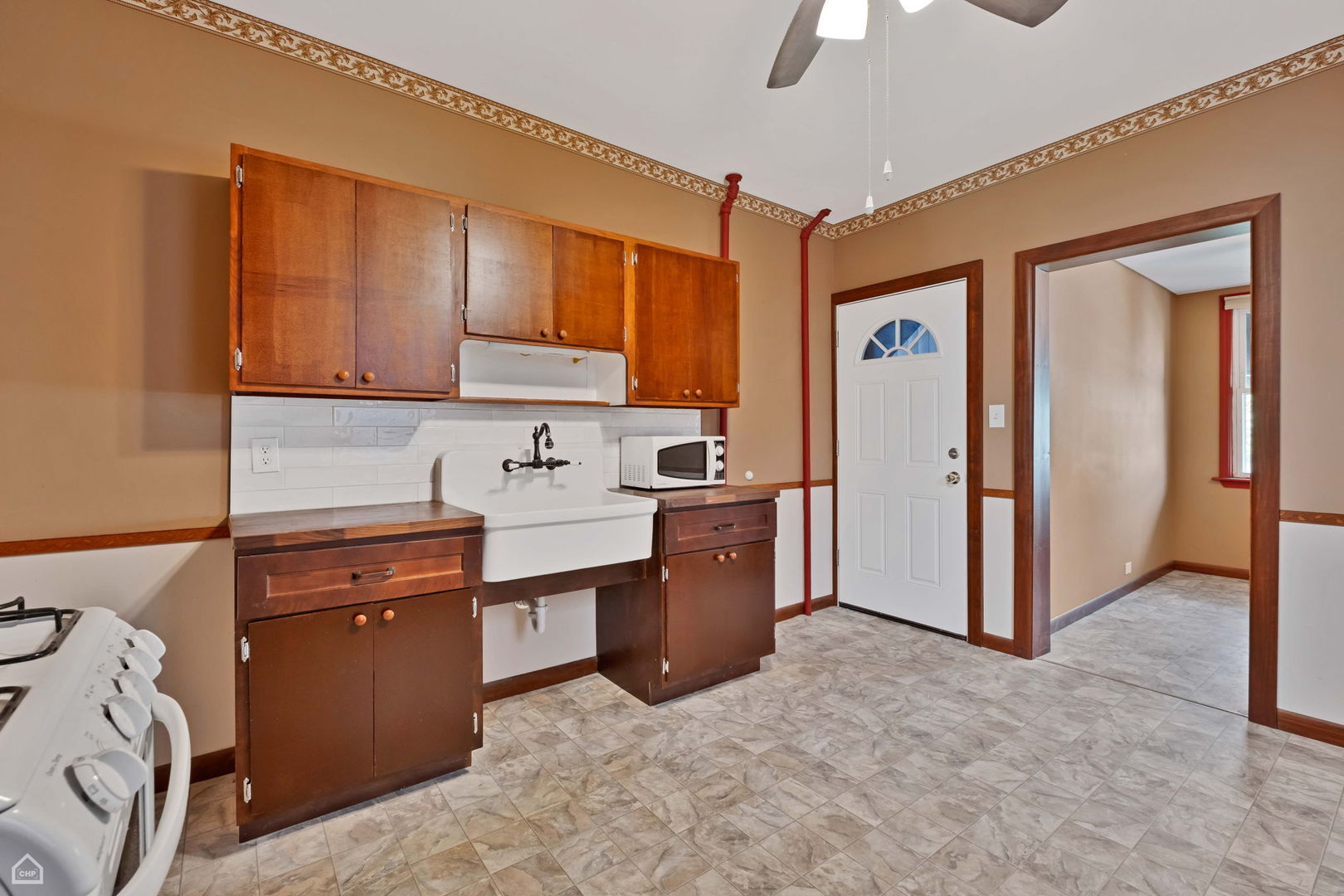 4042 N Kenneth Avenue