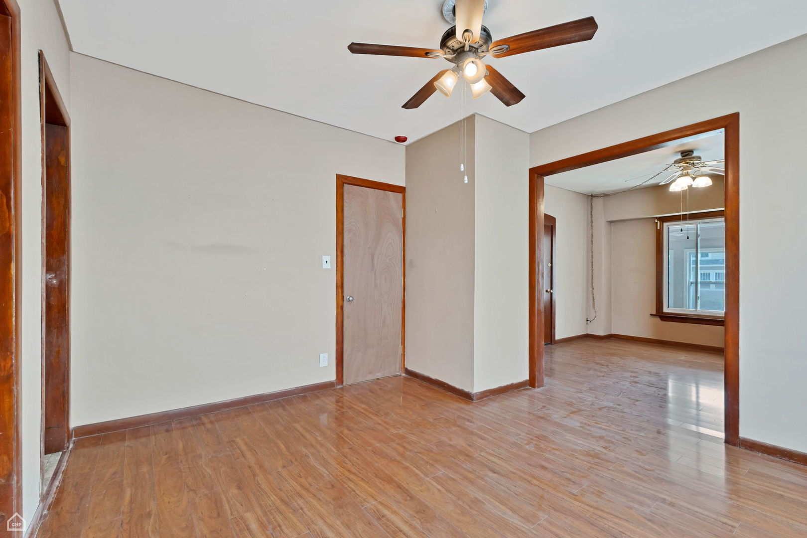 4042 N Kenneth Avenue