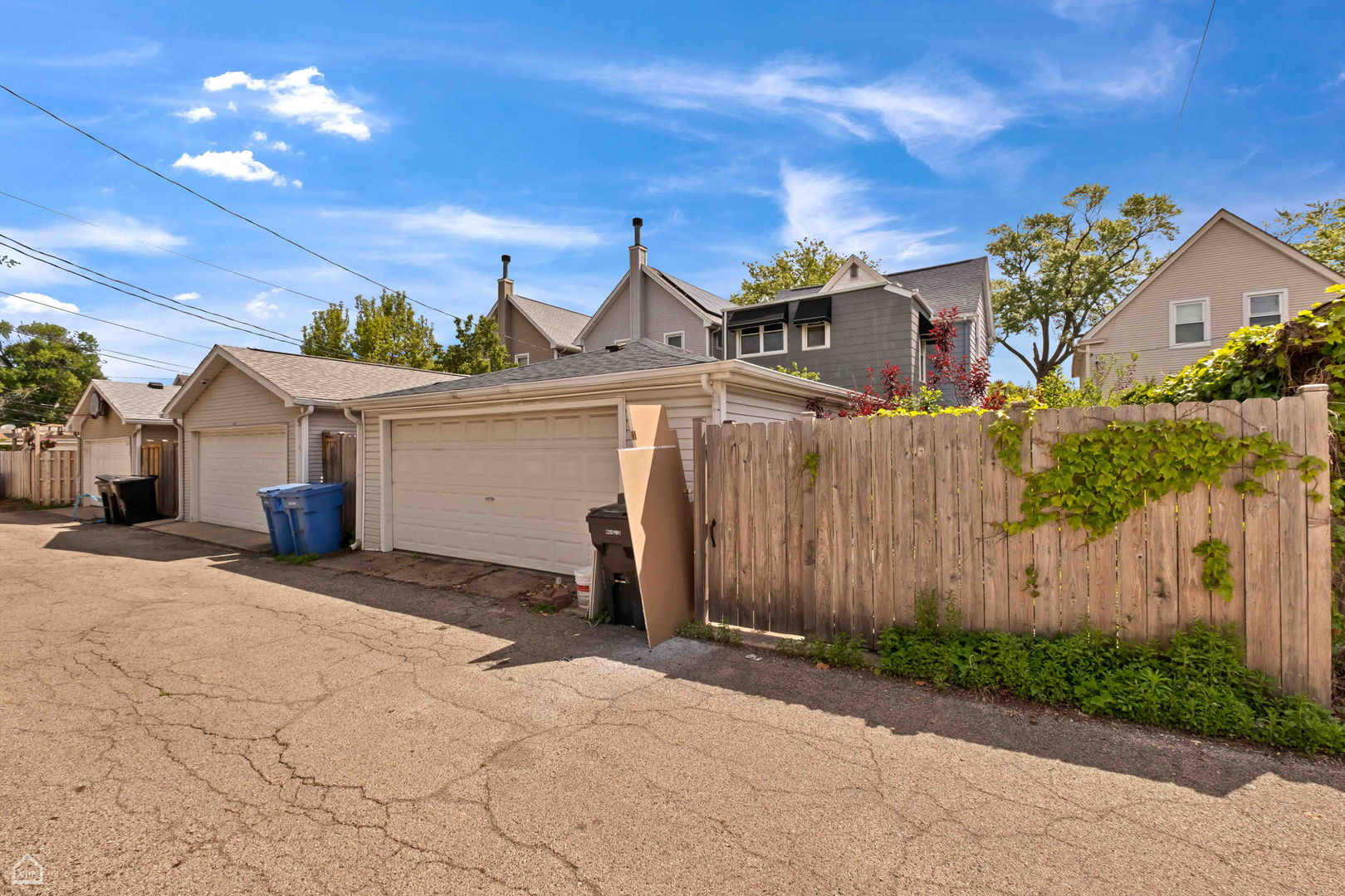 4042 N Kenneth Avenue