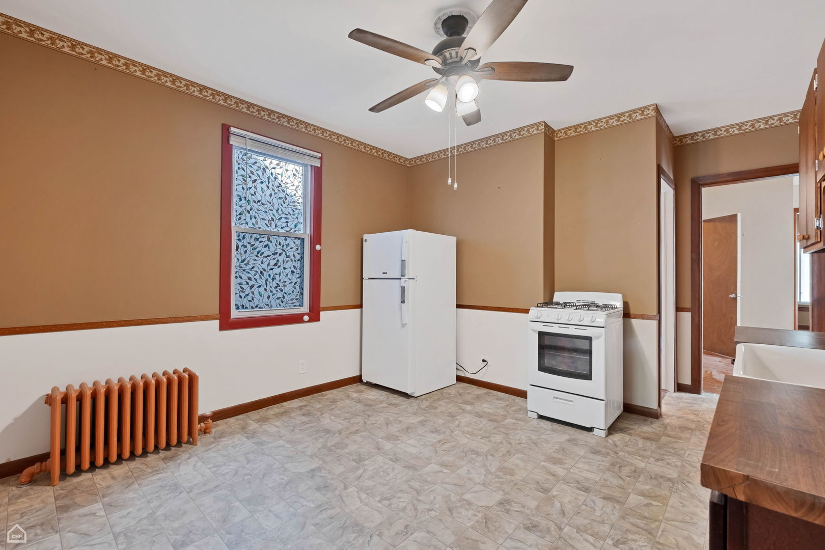 4042 N Kenneth Avenue