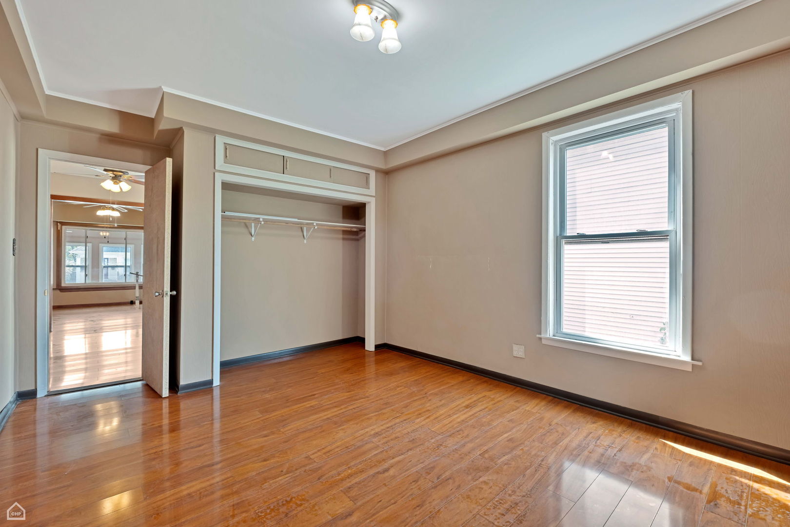 4042 N Kenneth Avenue