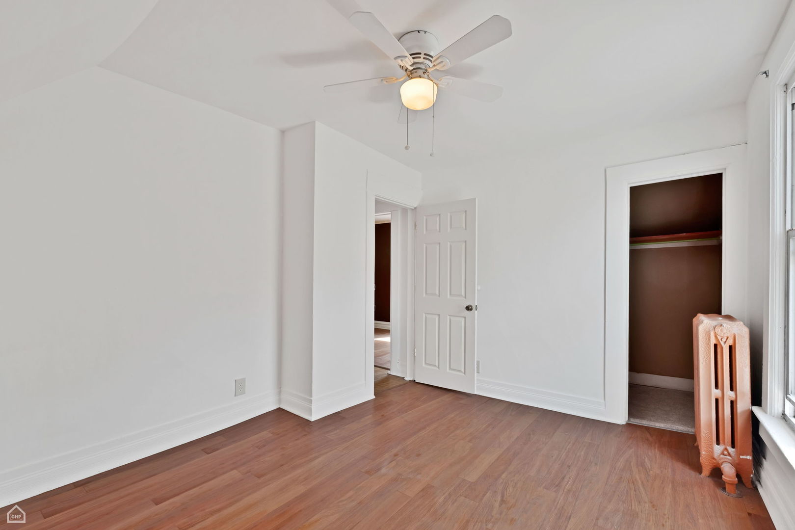 4042 N Kenneth Avenue