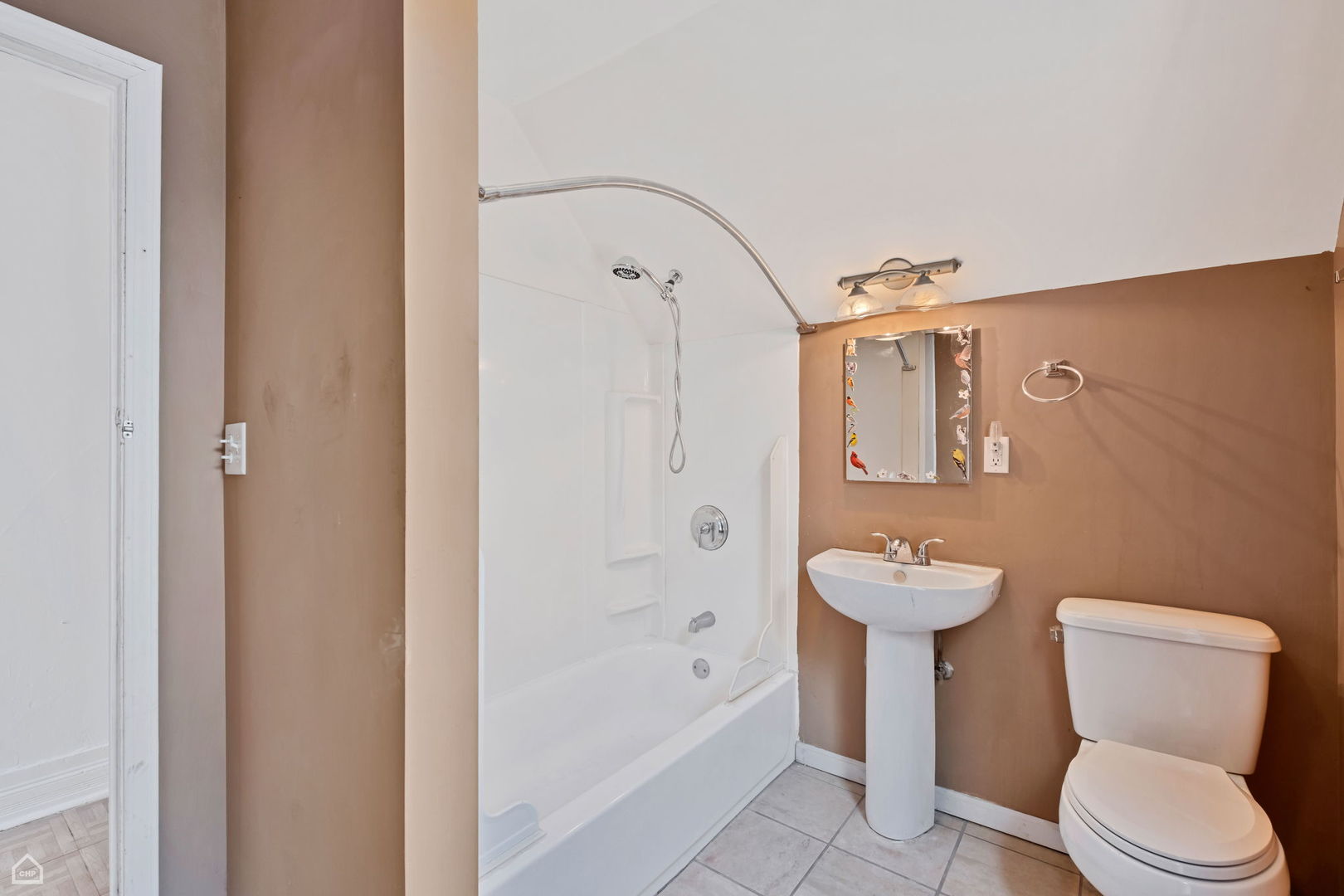 4042 N Kenneth Avenue