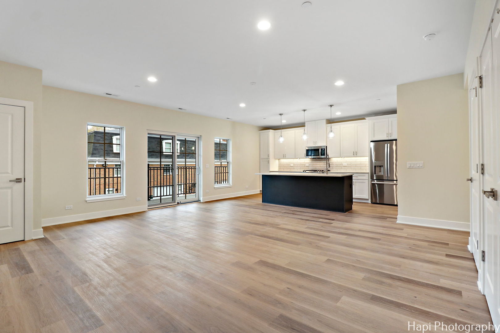 319 S Glendale Avenue Unit: 202
