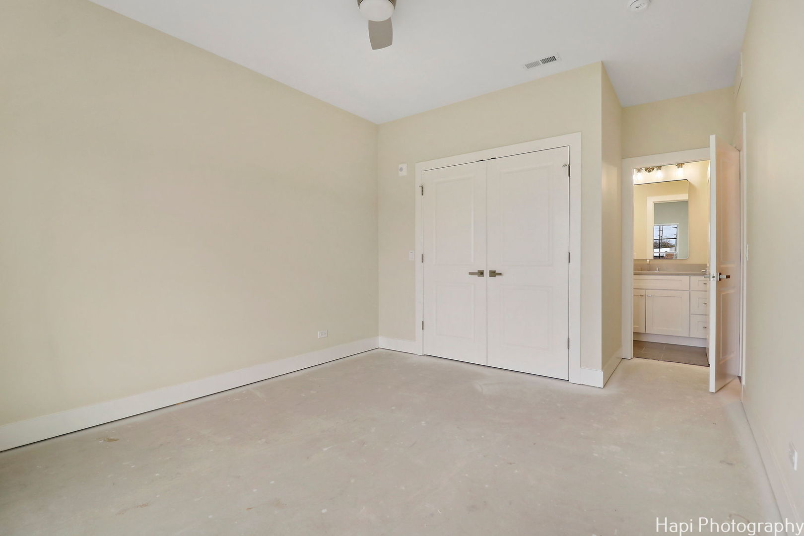 319 S Glendale Avenue Unit: 202
