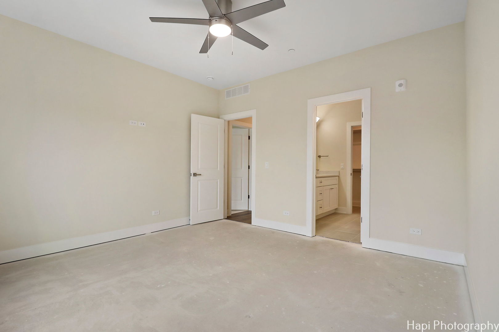 319 S Glendale Avenue Unit: 202