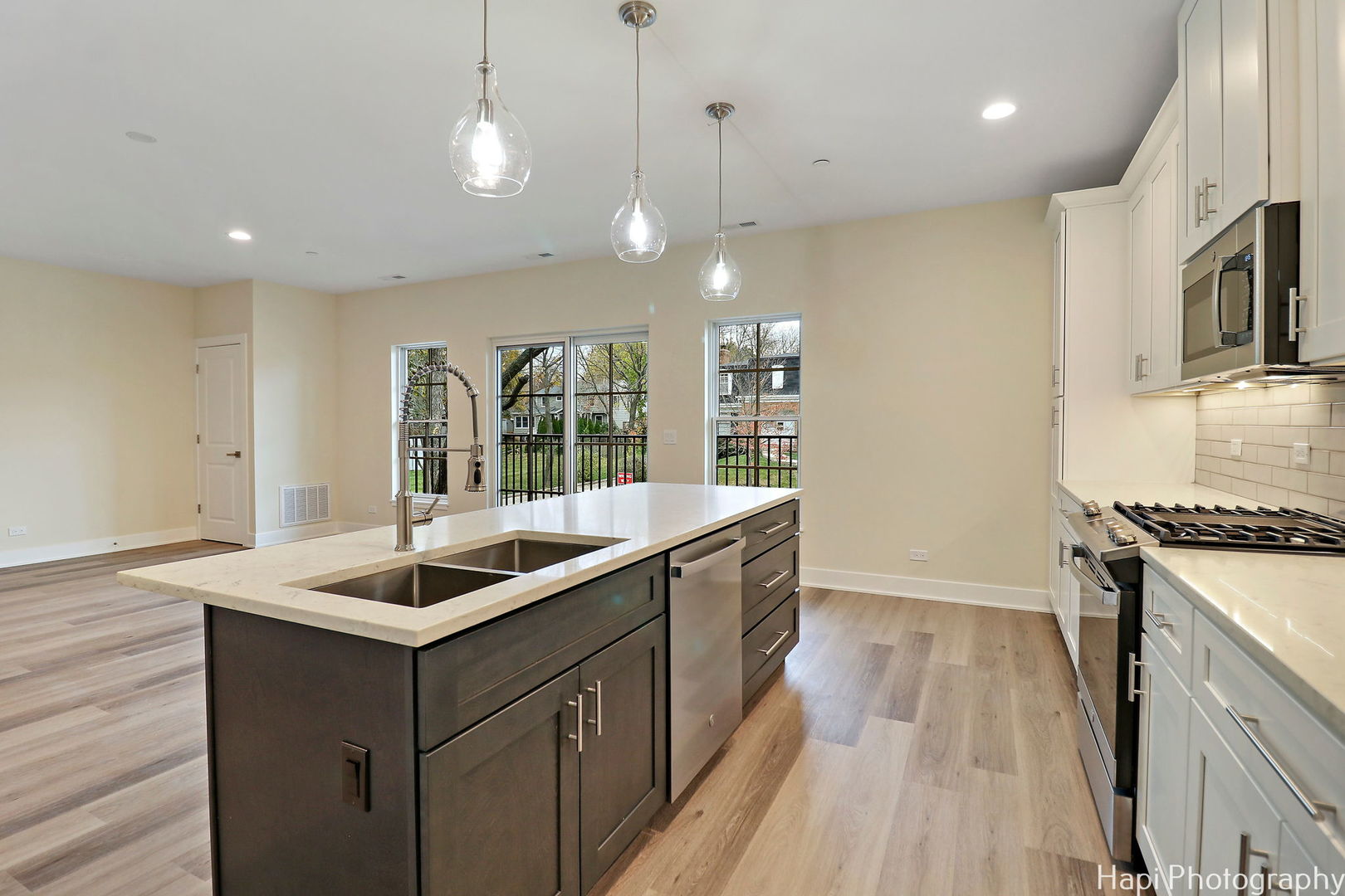 319 S Glendale Avenue Unit: 202