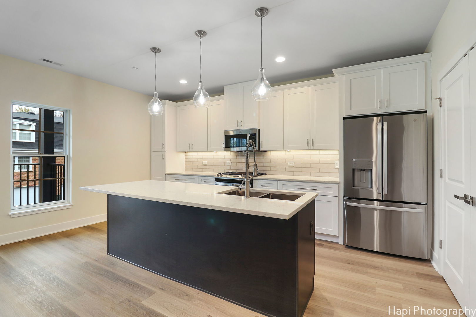 319 S Glendale Avenue Unit: 202
