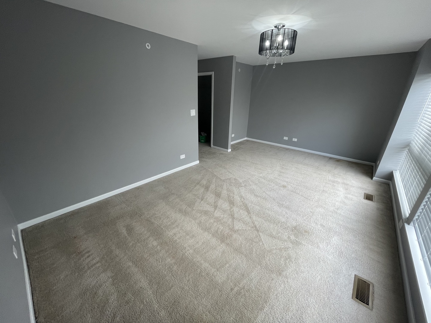 621 Diamond Pointe Drive