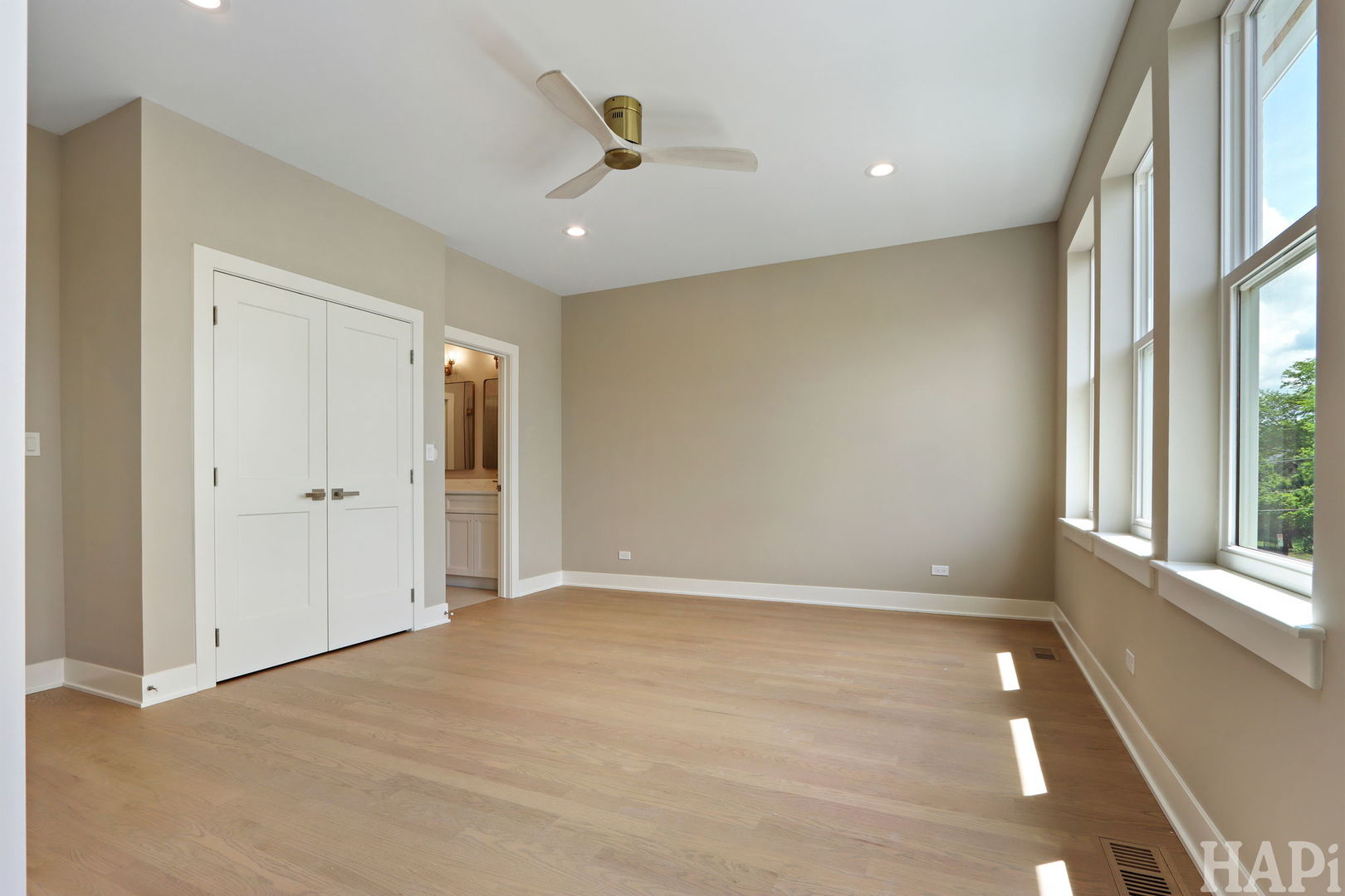 150 Washington Street Unit: 150