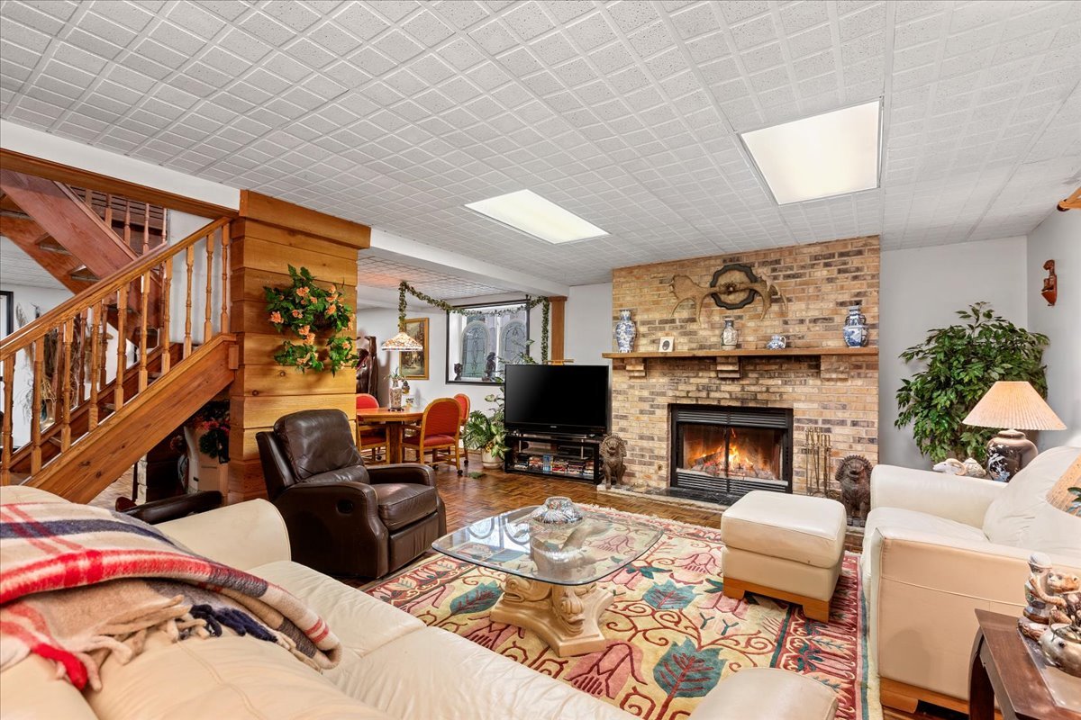 1400 N Pepper Tree Drive