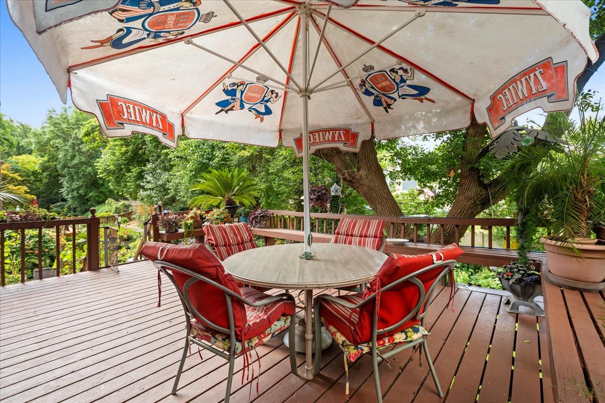 1400 N Pepper Tree Drive