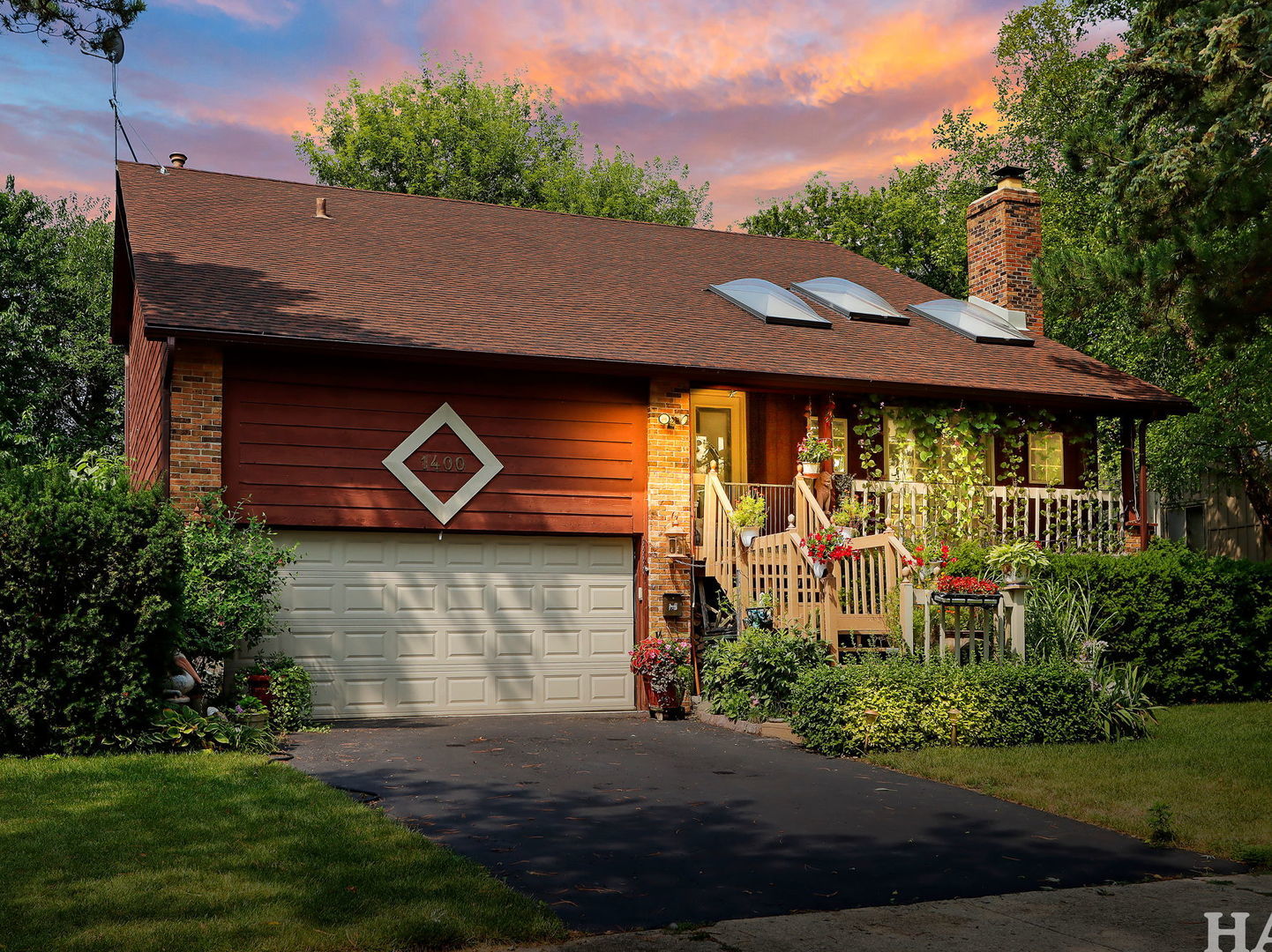 1400 N Pepper Tree Drive