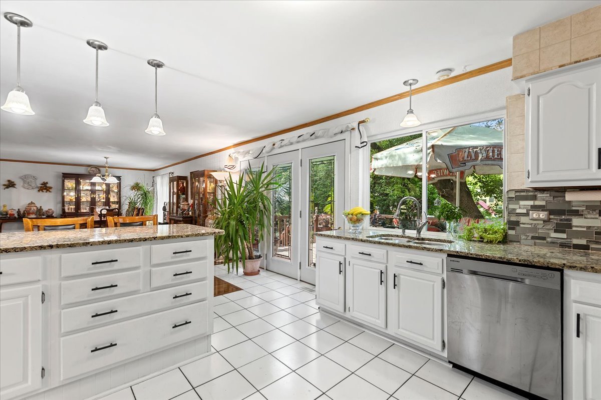 1400 N Pepper Tree Drive