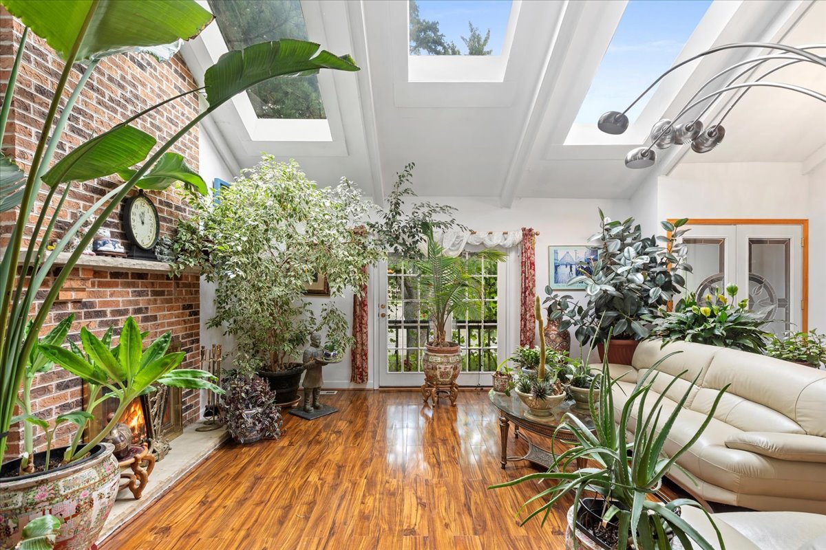 1400 N Pepper Tree Drive