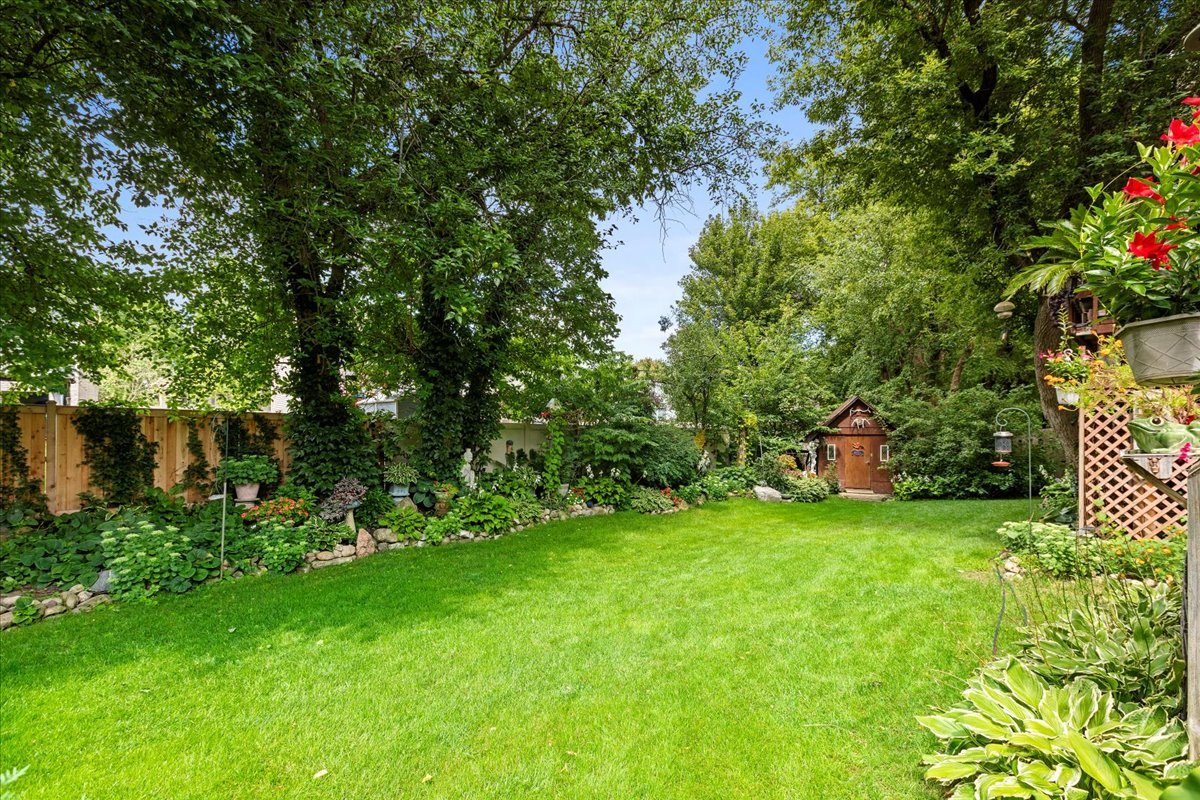 1400 N Pepper Tree Drive