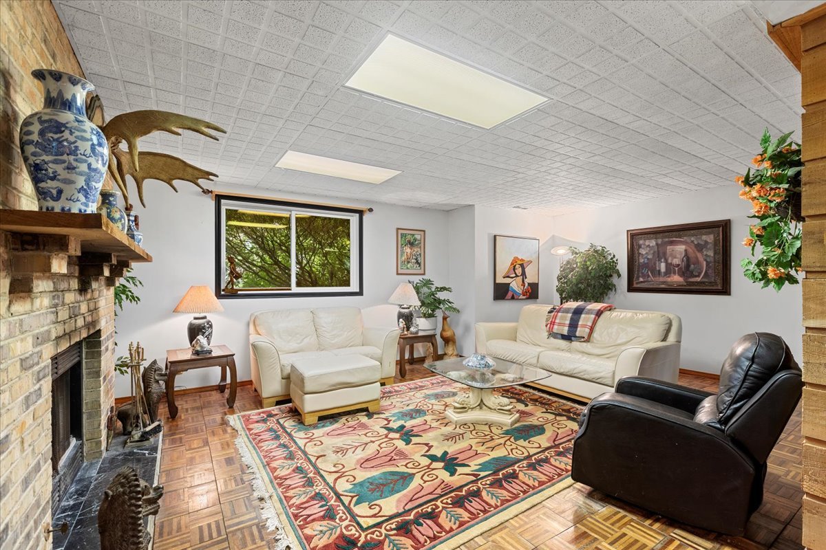 1400 N Pepper Tree Drive