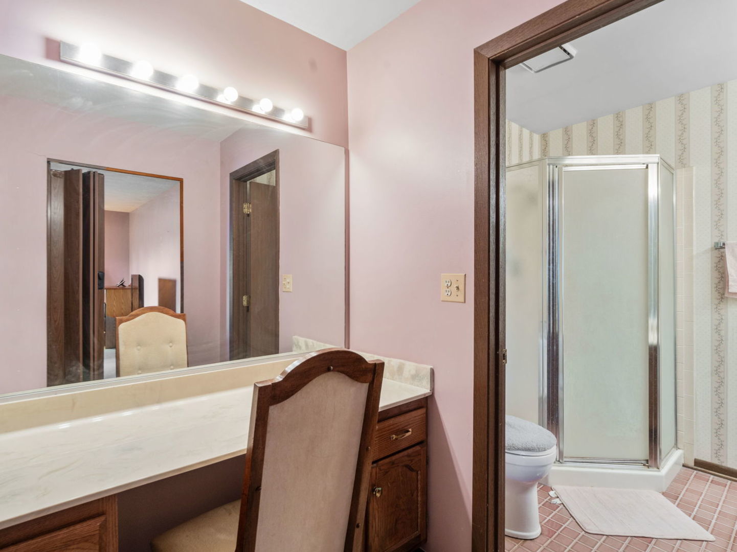 121 S Staffire Drive