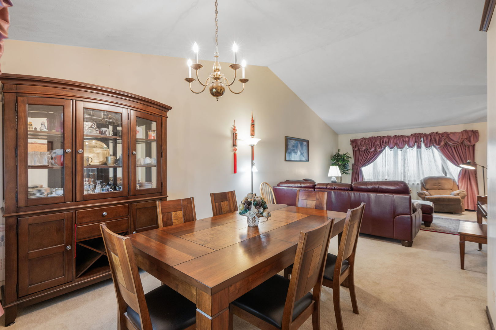 121 S Staffire Drive