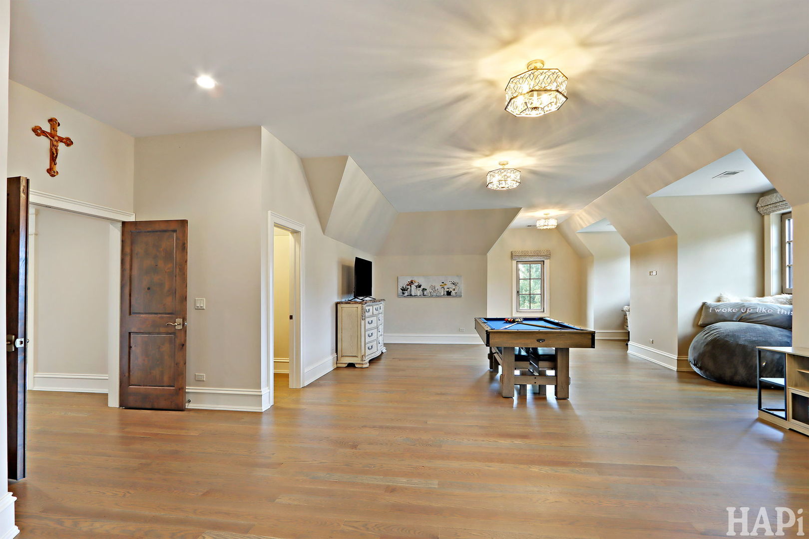 18 Enclave Court