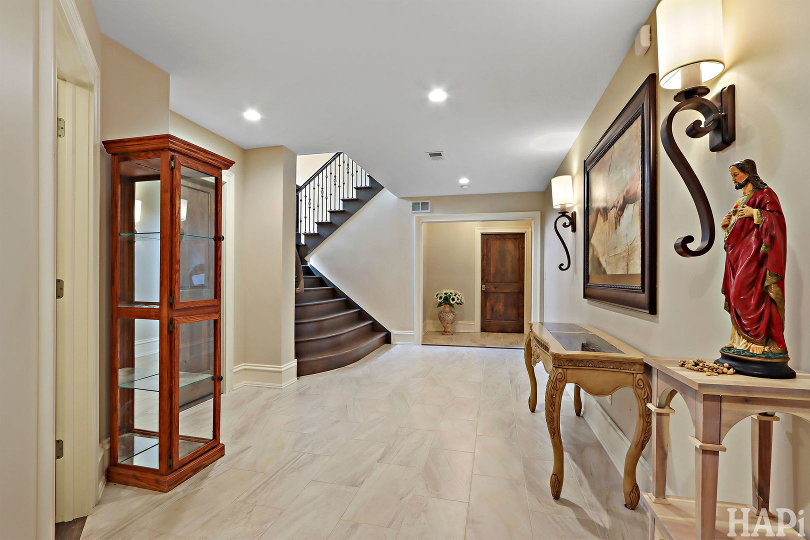 18 Enclave Court