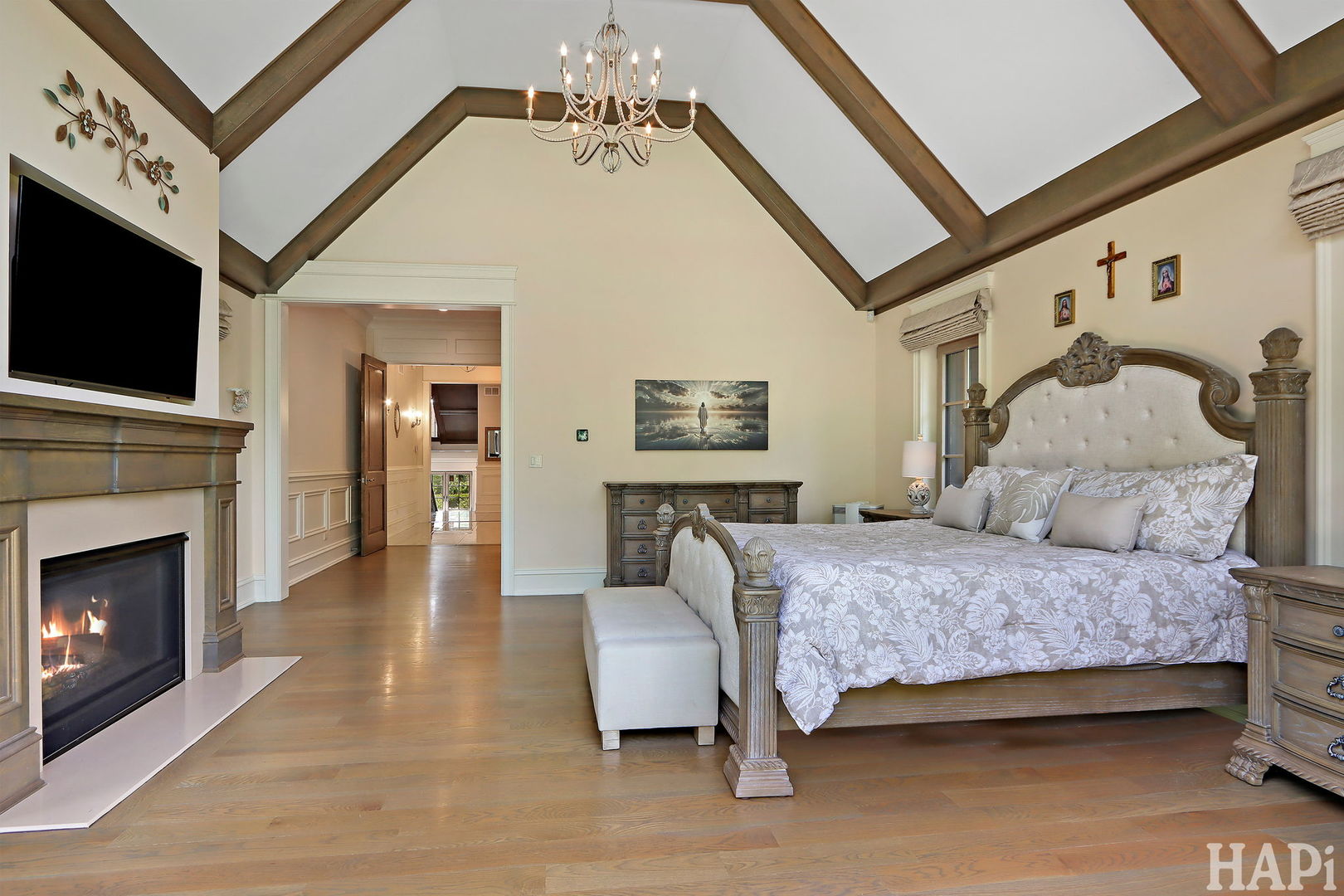 18 Enclave Court