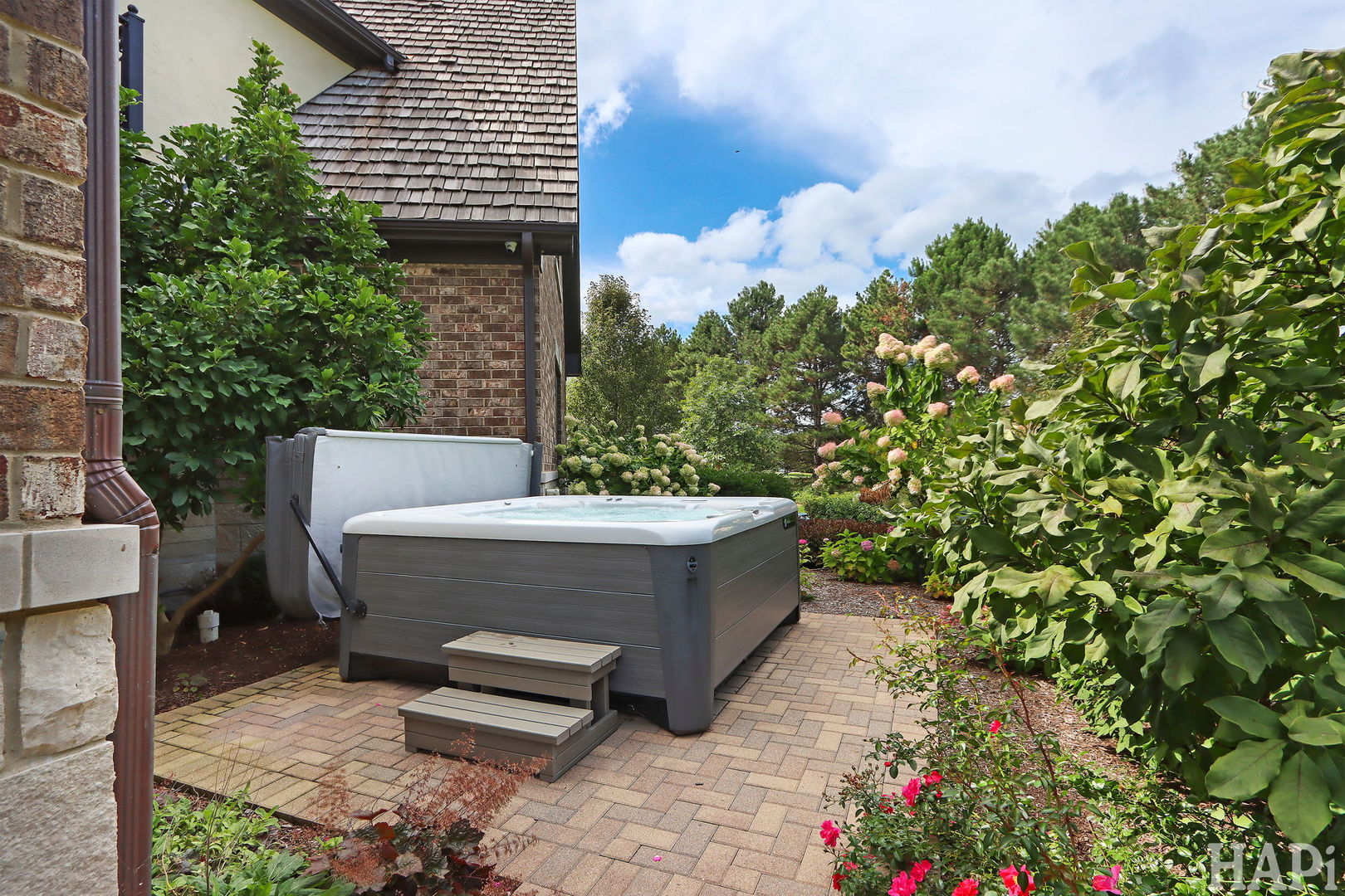 18 Enclave Court