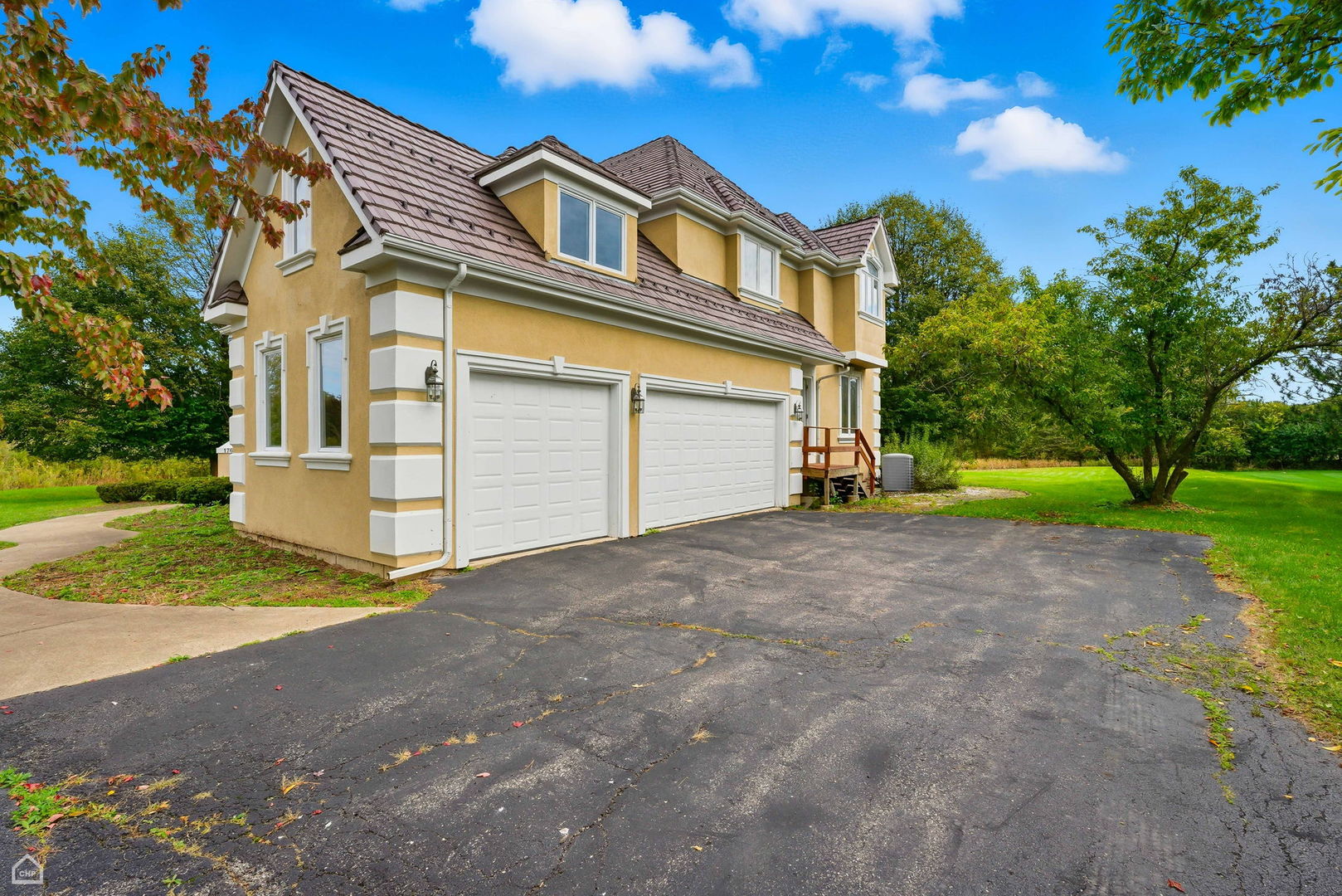 1763 Country Club Drive