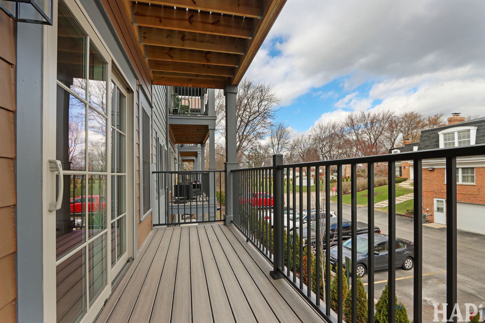 319 S Glendale Avenue Unit: 204