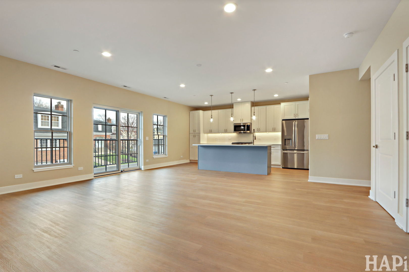 319 S Glendale Avenue Unit: 204