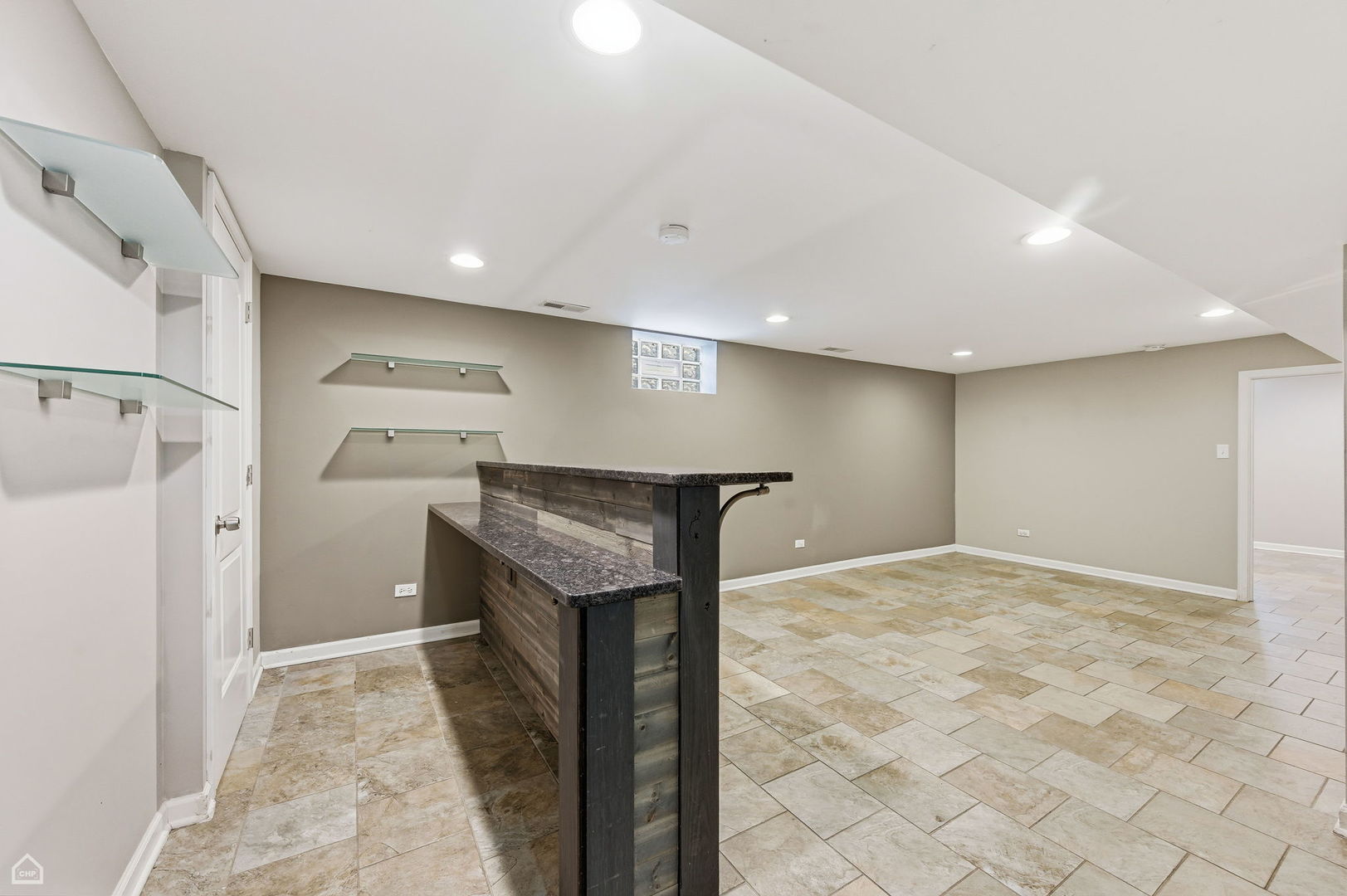 7701 S Christiana Avenue