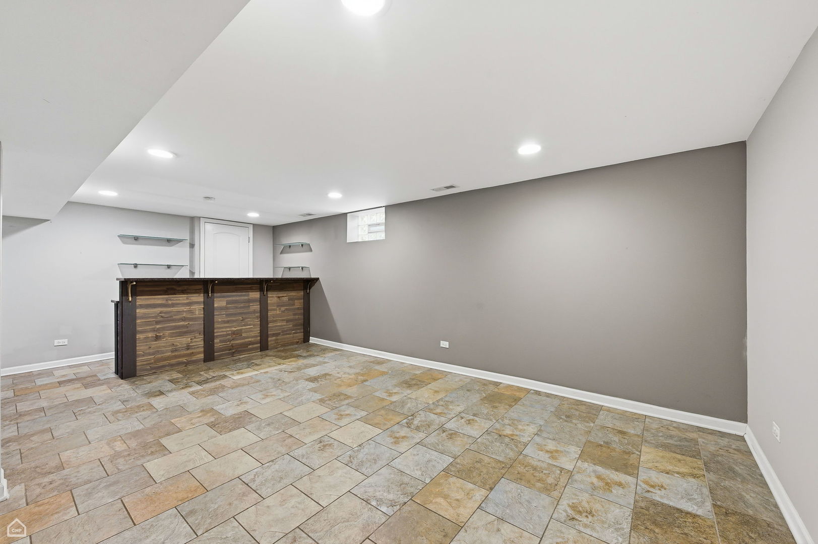 7701 S Christiana Avenue