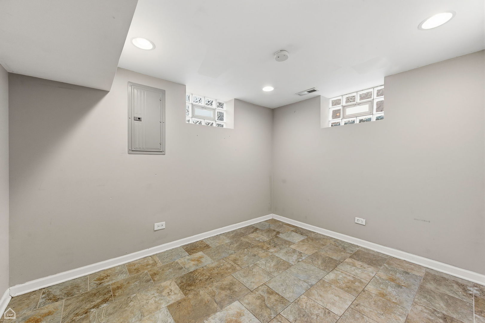 7701 S Christiana Avenue