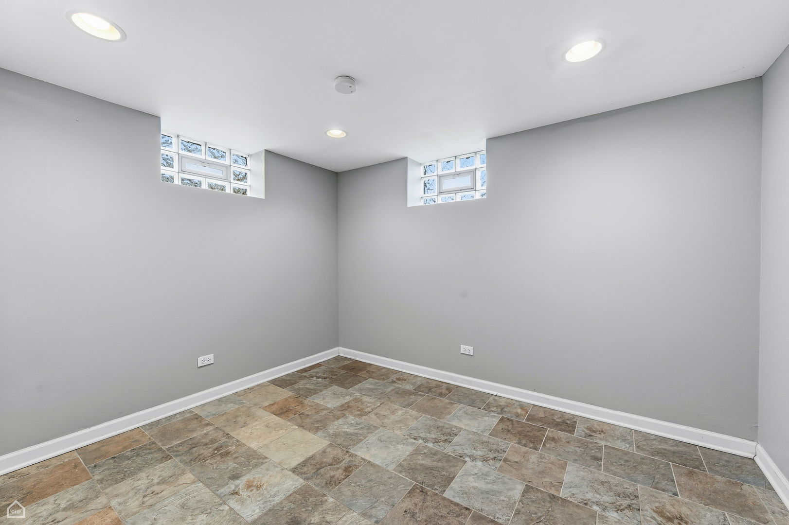 7701 S Christiana Avenue