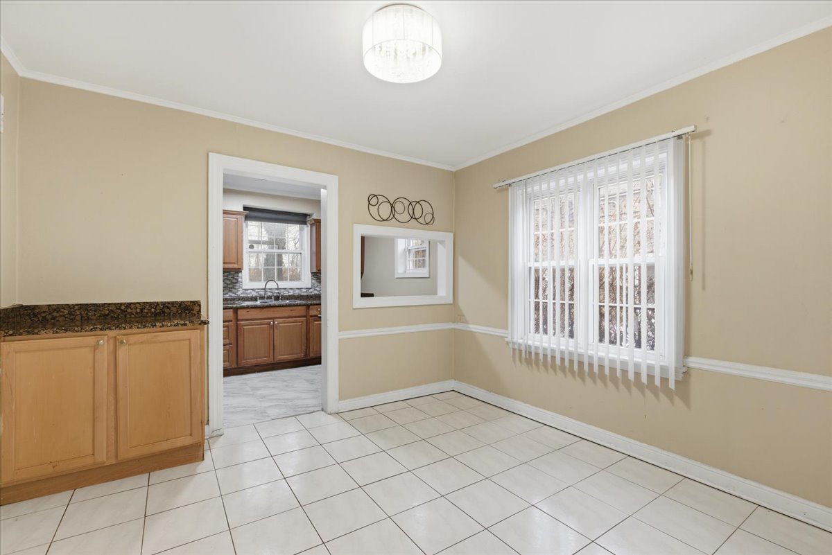 6415 N Drake Avenue Unit: 6415