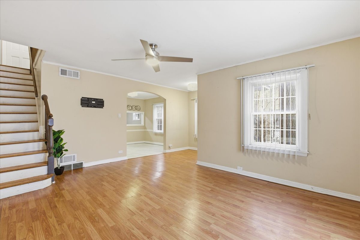 6415 N Drake Avenue Unit: 6415