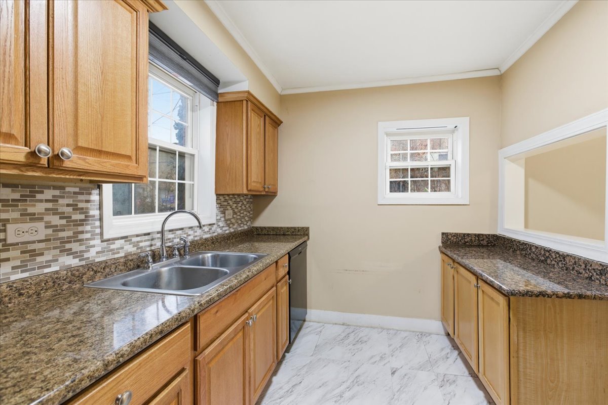 6415 N Drake Avenue Unit: 6415