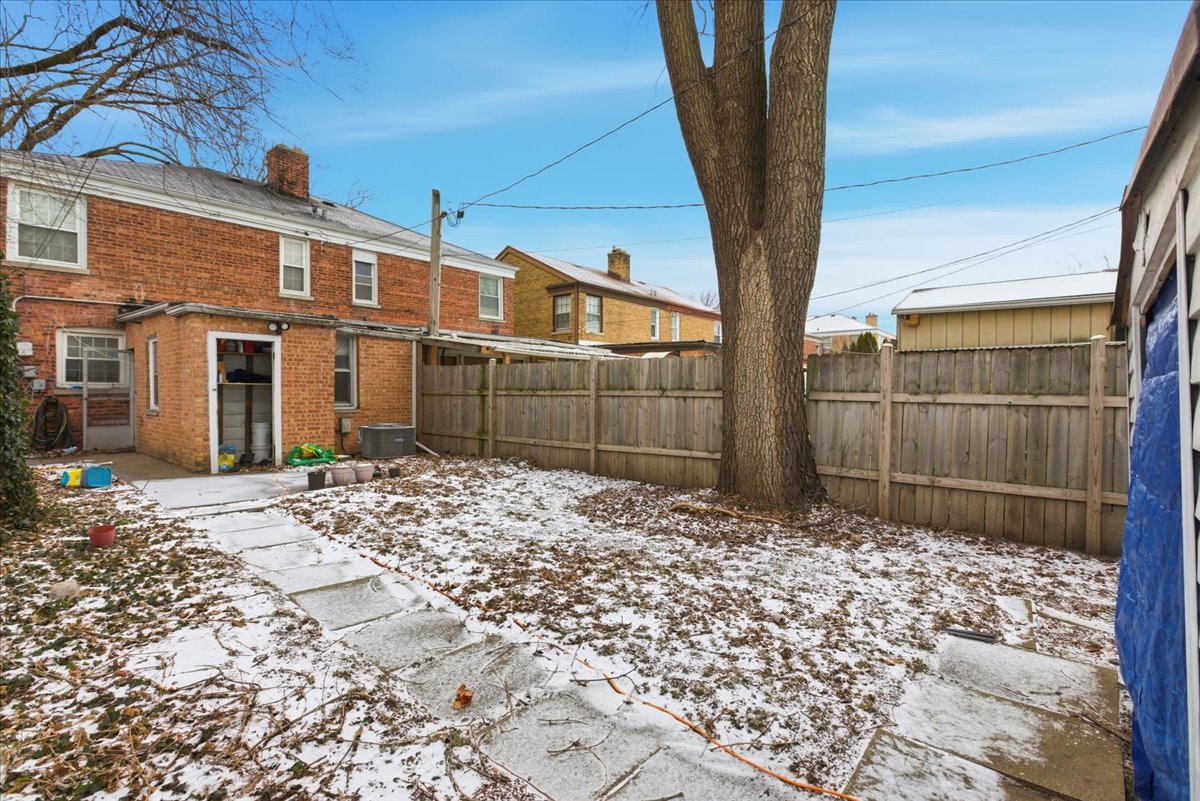 6415 N Drake Avenue Unit: 6415