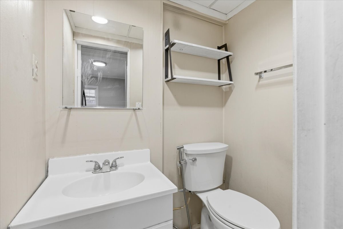 6415 N Drake Avenue Unit: 6415