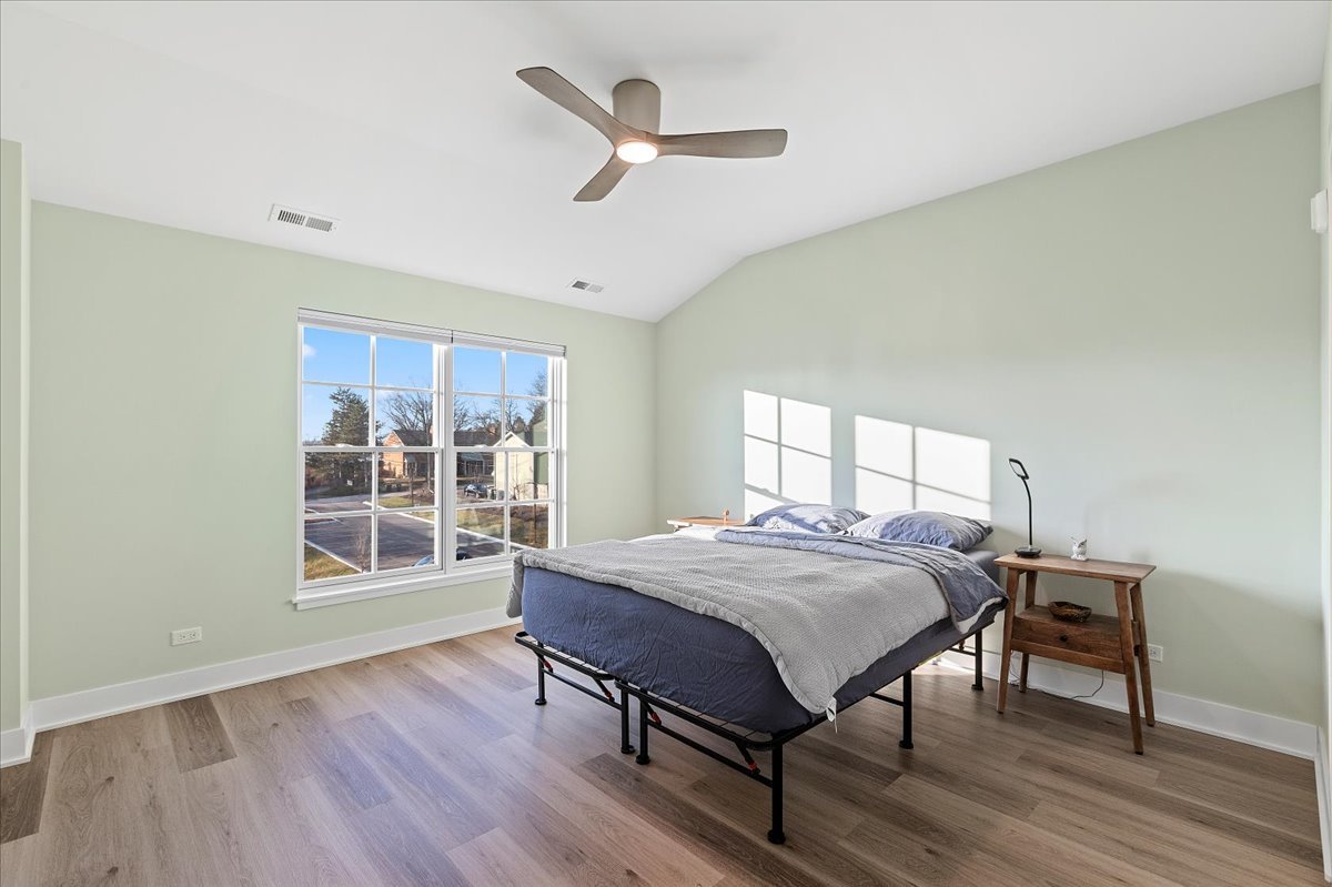 319 S Glendale Avenue Unit: 303