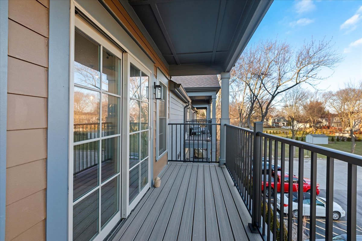 319 S Glendale Avenue Unit: 303