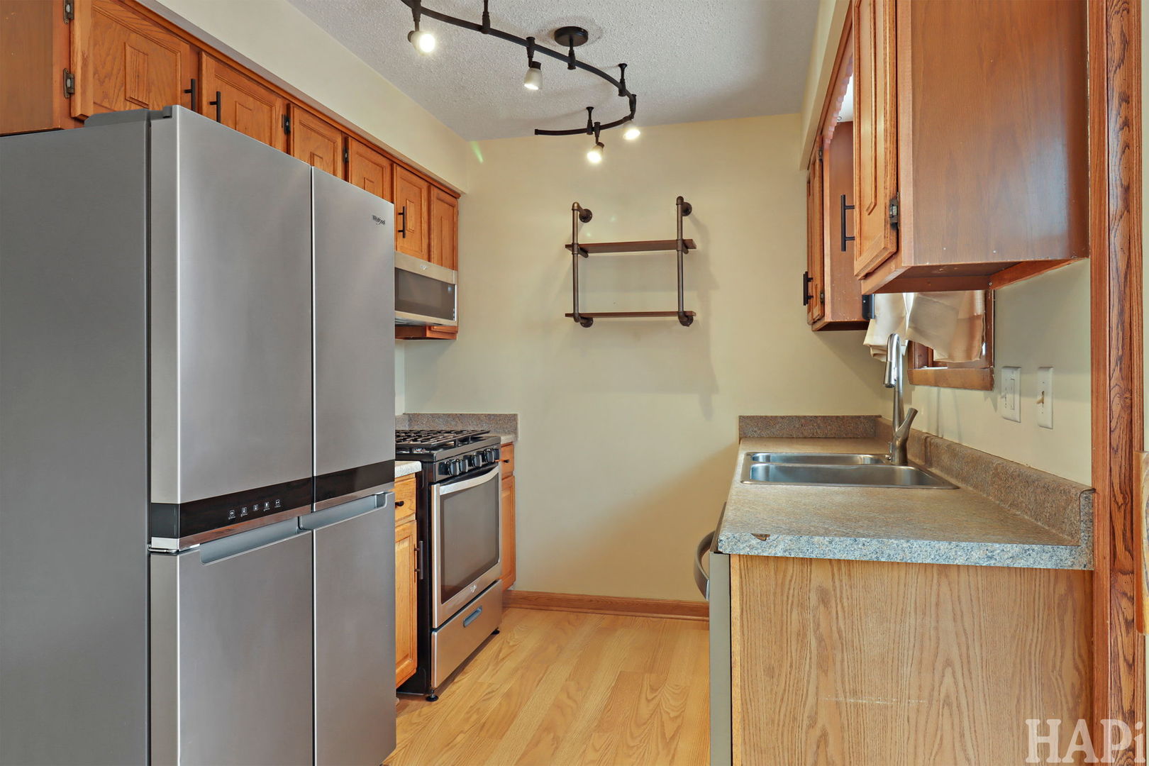 1001 Greglynn Street